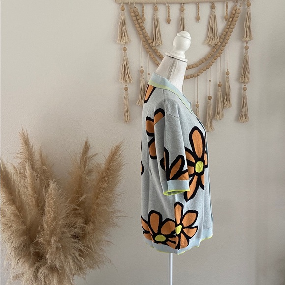 WESC short sleeve knit cardigan daisies polo collar button front blue orange M - Picture 4 of 14